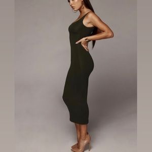 ✨SALE✨NWT Jlux Label Olive dress